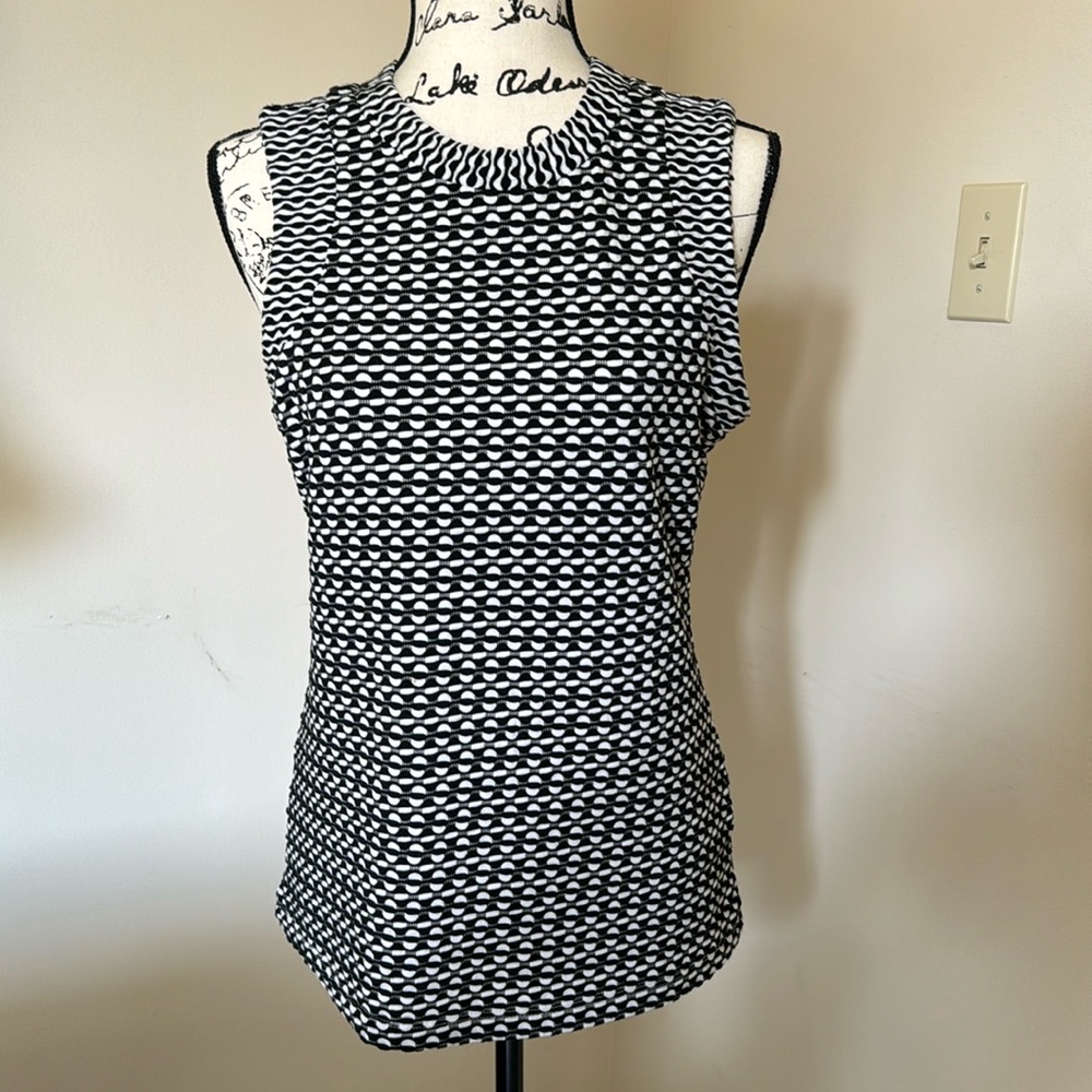Anthropologie top size M
